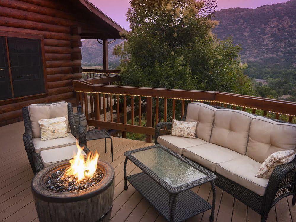 The Log House Lodge Три-Риверс Экстерьер фото